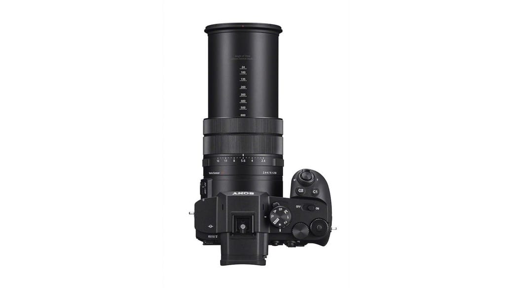 索尼 RX10 V 发布!我决定买一个24-600mm的,所以我检查了它的抗噪能力。